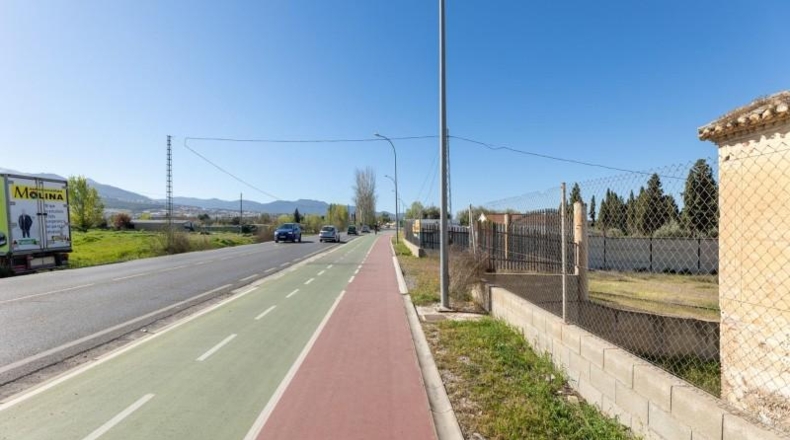 Гранада - La Zubia - 2420m2