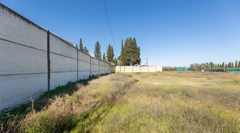 Гранада - La Zubia - 2420m2