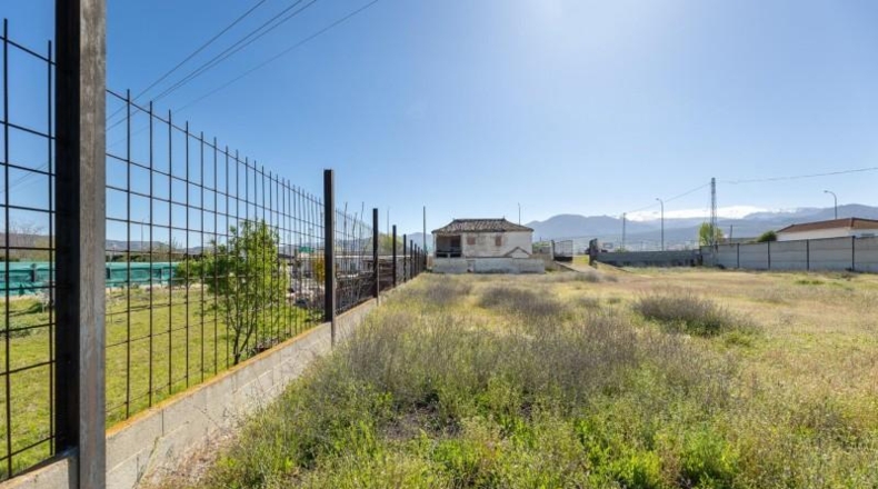 Гранада - La Zubia - 2420m2