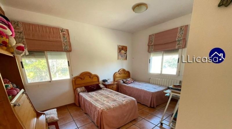 València - Puebla de Vallbona - 1707m2