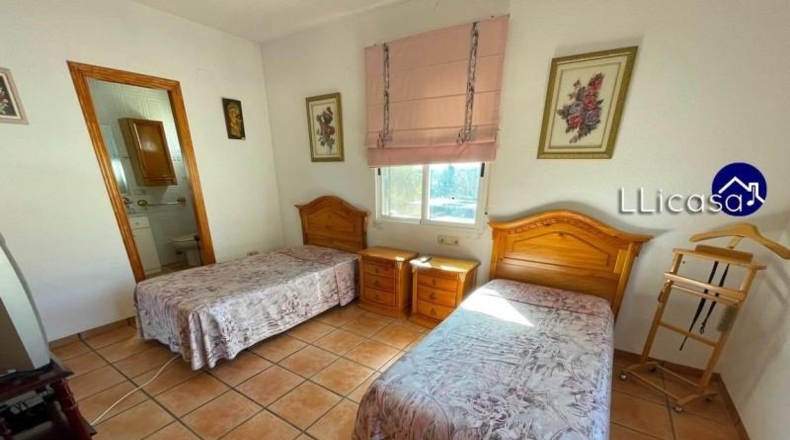 València - Puebla de Vallbona - 1707m2