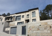 Chalet independiente con terreno en venta en la España, Barbadás, ref: TR144181 foto