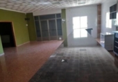 Отдельно стоящий дом с участком на продажу в городе Monóvar Фото