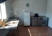 Отдельно стоящий дом с участком на продажу в городе Monóvar Фото