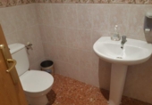 Отдельно стоящий дом с участком на продажу в городе Monóvar Фото