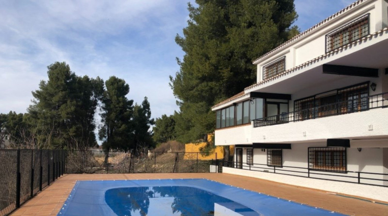 Albacete - Almansa - 3000m2