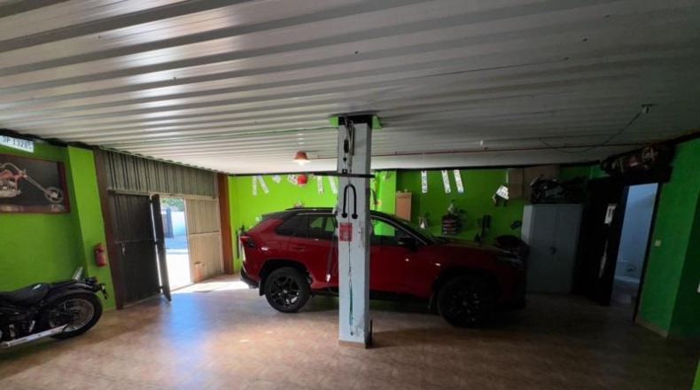 Leon - Ponferrada - 8000m2