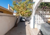 Chalet independiente con terreno en venta en la España, Torrevieja, ref: TR384708 foto