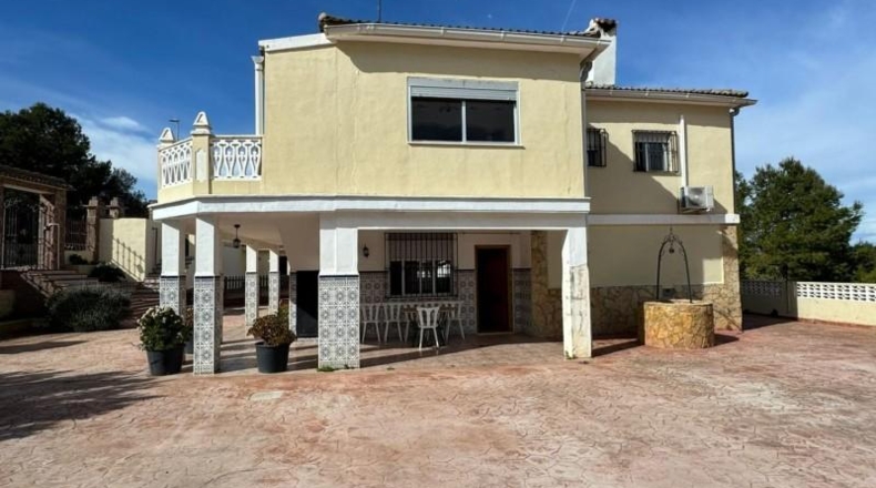 Valencia - Picasent - 1100m2