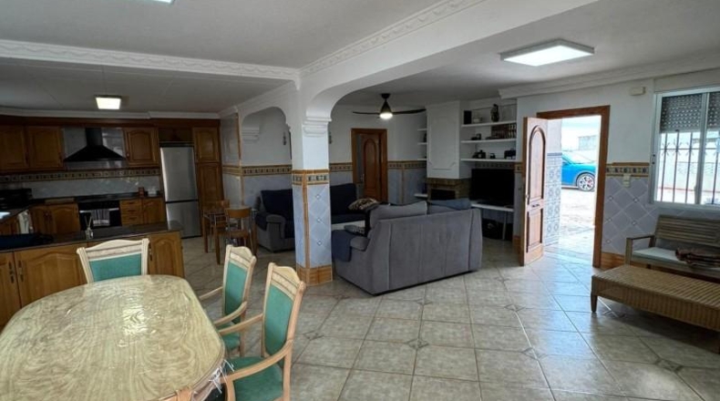 Valencia - Picasent - 1100m2
