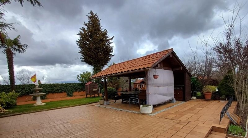 Leon - Valverde de la Virgen - 1450m2