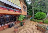 Chalet independiente con terreno en venta en la España, Valverde de la Virgen, ref: TR281864 foto