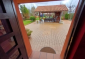 Chalet independiente con terreno en venta en la España, Valverde de la Virgen, ref: TR281864 foto