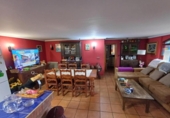 Chalet independiente con terreno en venta en la España, Valverde de la Virgen, ref: TR281864 foto