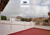 Отдельно стоящий дом с участком на продажу в городе Palafrugell Фото