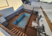 Дом с участком на продажу в городе Alcalá de Guadaíra Фото
