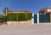 Xalet independent amb terreny en venda a la España, Albolote, ref.: TR371436 foto