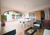 Chalet independiente con terreno en venta en la España, Chiva, ref: TR311562 foto