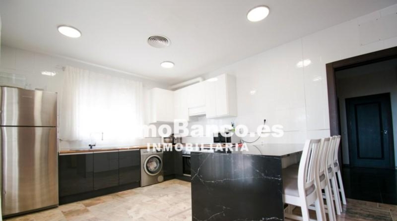 Valencia - Chiva - 670m2