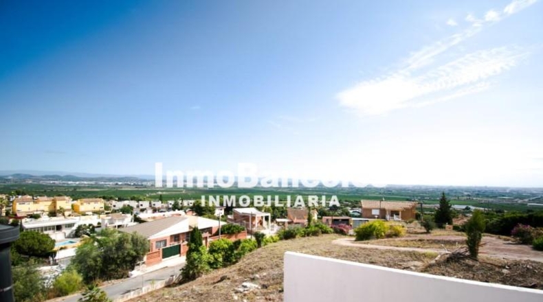Valencia - Chiva - 670m2