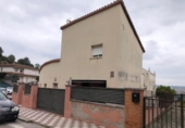 Xalet independent amb terreny en venda a la España, Abrera, ref.: TR262104 foto