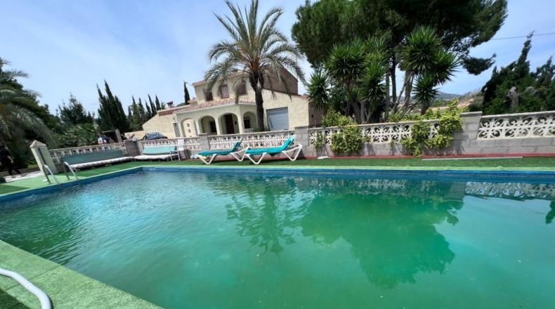 Alicante - Novelda - 5500m2