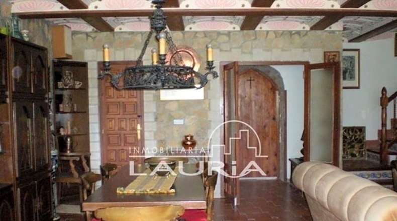 Valencia - Alpuente - 400m2