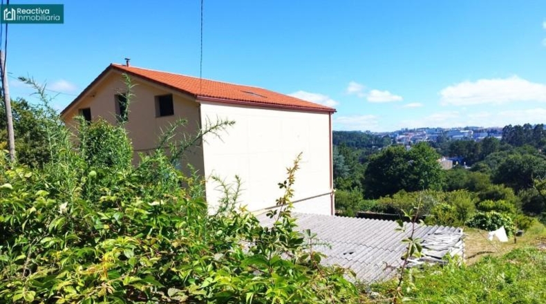 La Coruña - Santiago de Compostela - 2344m2