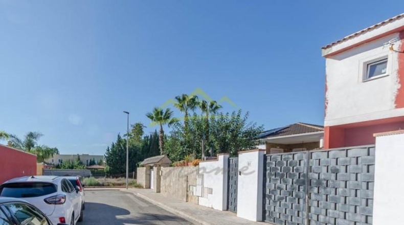 València - Puebla de Vallbona - 2088m2