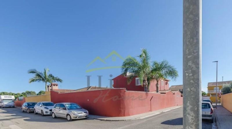 València - Puebla de Vallbona - 2088m2