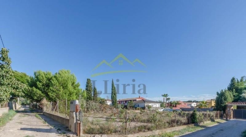 València - Puebla de Vallbona - 2088m2
