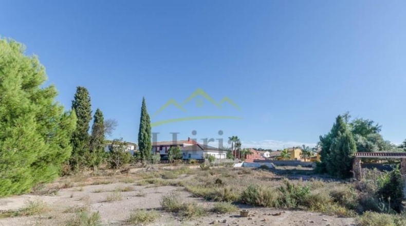 València - Puebla de Vallbona - 2088m2