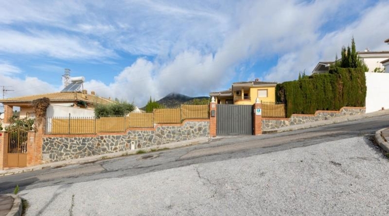 Granada - Huétor de Santillán - 983m2