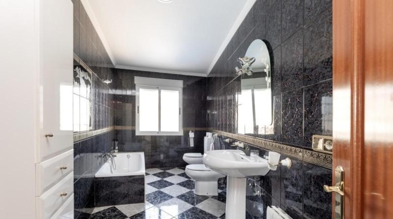 Гранада - Ogíjares - 701m2