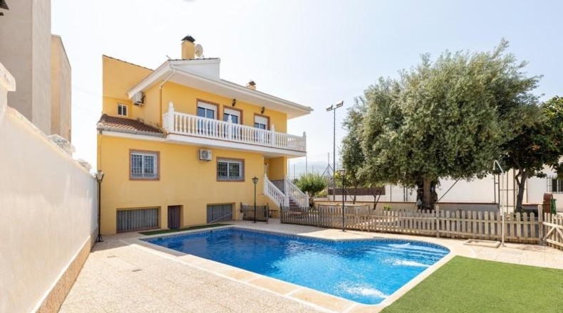 Гранада - Ogíjares - 701m2