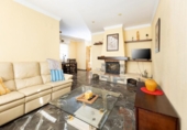 Отдельно стоящий дом с участком на продажу в городе Huétor de Santillán Фото