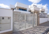 Chalet independiente con terreno en venta en la España, Orihuela, ref: TR144900 foto