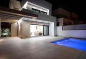 Chalet independiente con terreno en venta en la España, Orihuela, ref: TR144900 foto