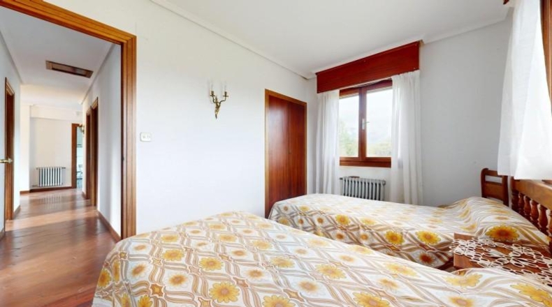 Burgos - Siones de Mena - 8000m2