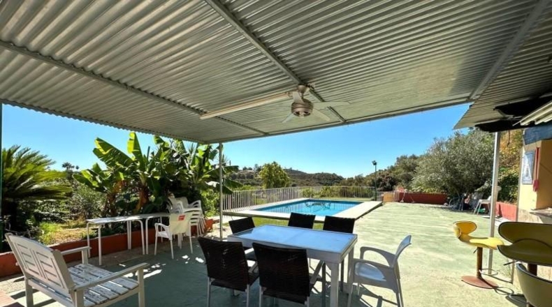 Málaga - Estepona - 4400m2