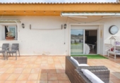 Отдельно стоящий дом с участком на продажу в городе Calafell Фото