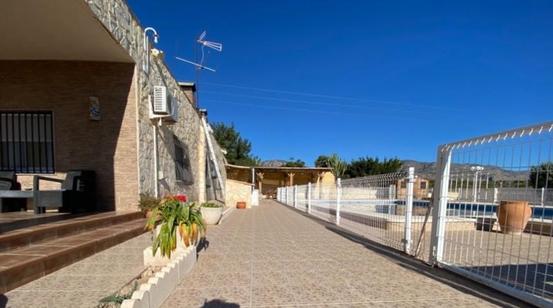 Alicante - Albatera - 220m2