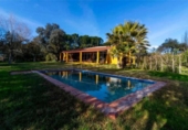 Chalet independiente con terreno en venta en la España, Badajoz, ref: TR325810 foto