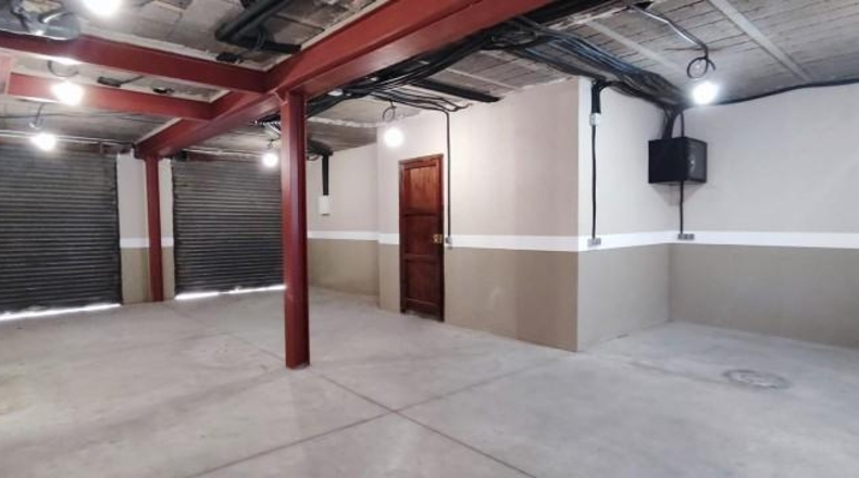 Barcelona - Sant Hipòlit de Voltregà - 410m2