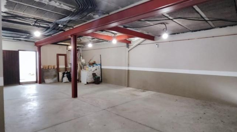 Barcelona - Sant Hipòlit de Voltregà - 410m2