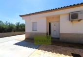 Xalet independent amb terreny en venda a la España, Ontinyent, ref.: TR309359 foto