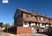 Chalet independiente con terreno en venta en la España, San Andrés del Rabanedo, ref: TR360286 foto