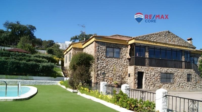 Cáceres - Sierra de Fuentes - 2541m2