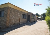 Chalet independiente con terreno en venta en la España, Sierra de Fuentes, ref: TR373884 foto