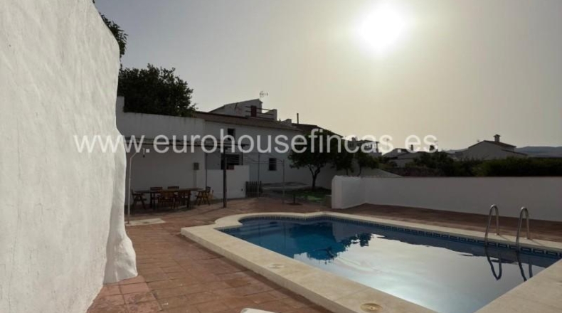 Malaga - Ardales - 860m2
